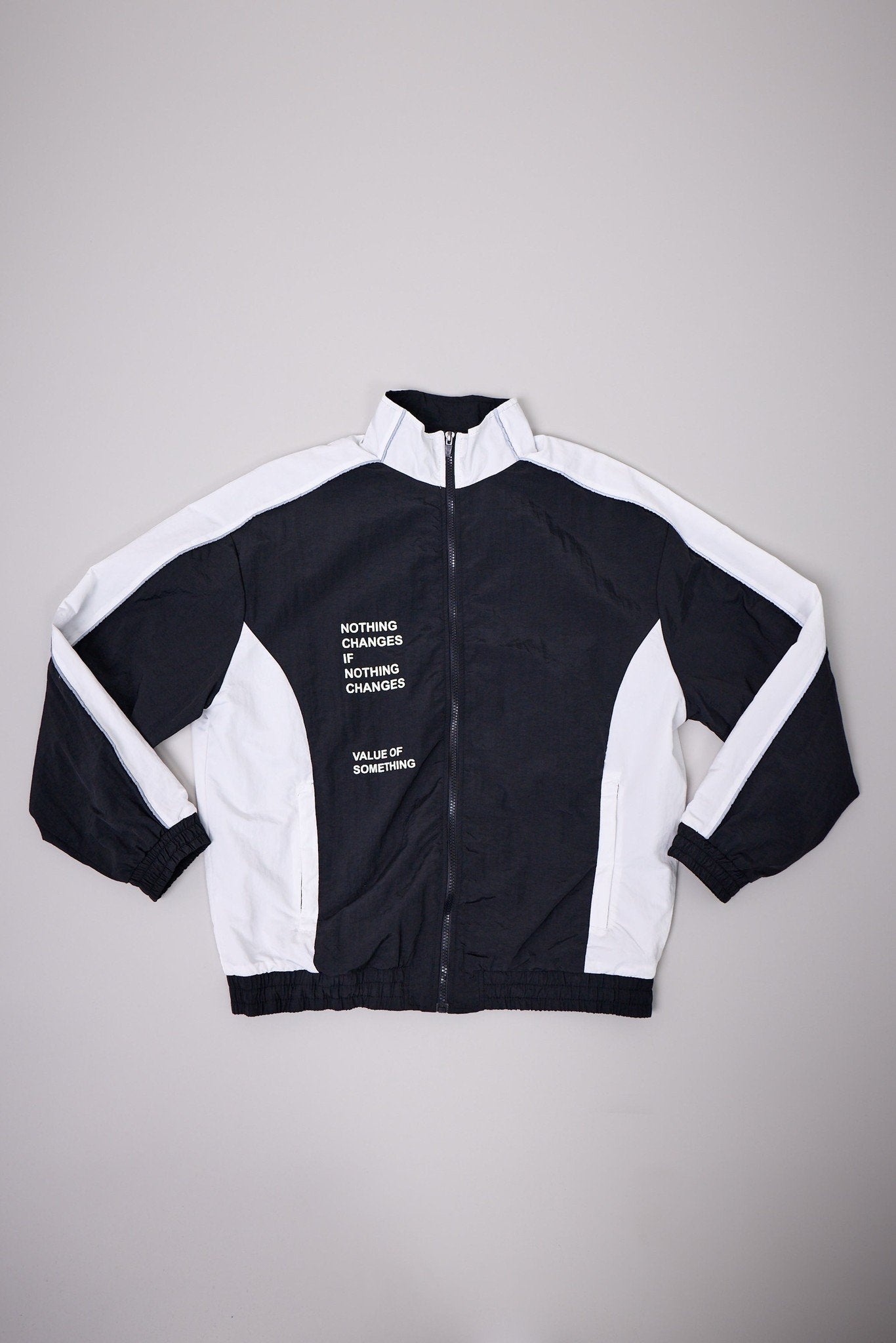 11UNSTOPPABLE WINDBREAKER